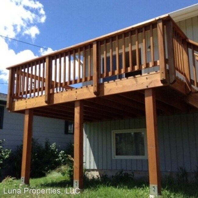 Building Photo - 3 br, 2.5 bath House - 1422 Ash Dr