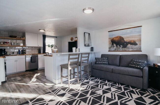 Foto del edificio - 1 br, 1 bath House - 2074 Polk Ave