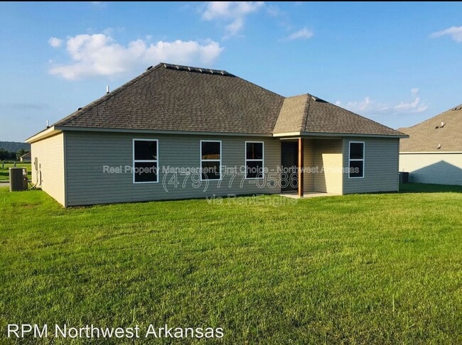Building Photo - 1013 Ethan James St