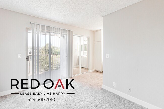 Foto del edificio - 3710-3750 E Fountain Ave