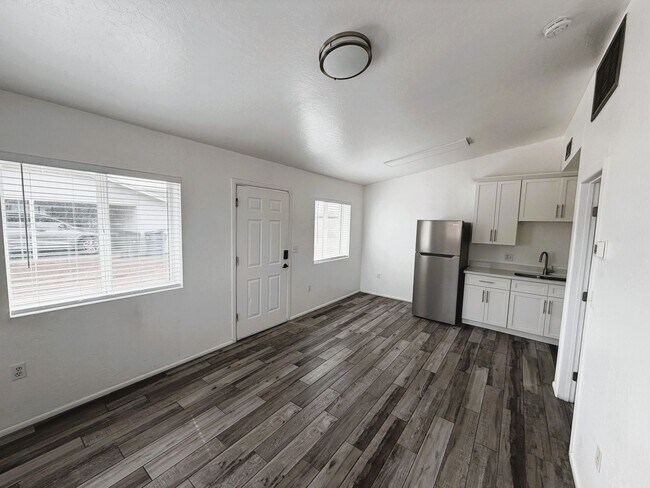 Foto del edificio - 1 month Free rent! Downtown Chandler 1 bed 1 bath!