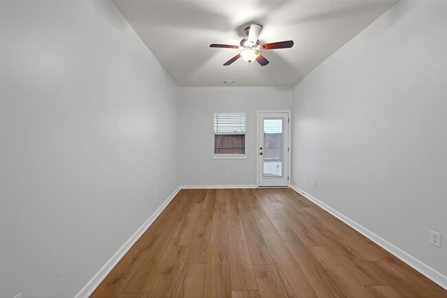 Building Photo - 5416 Kiam St