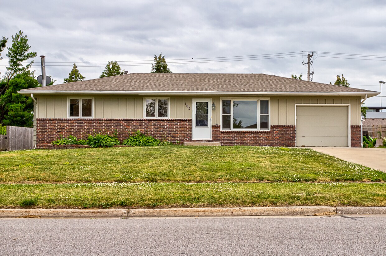 Foto principal - 105 Lynwood Dr
