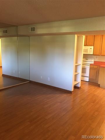 Building Photo - 5300 E Cherry Creek S Dr