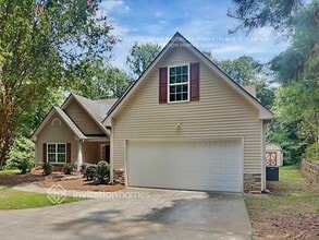 Building Photo - 1425 River Falls View