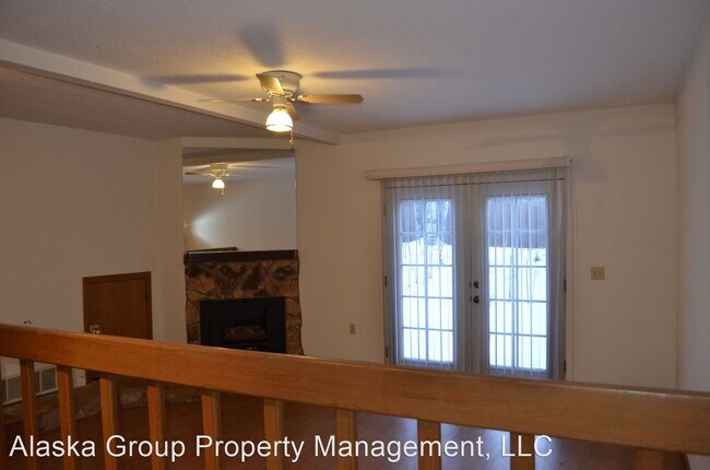Building Photo - 3 br, 2 bath House - 345 Krane Dr