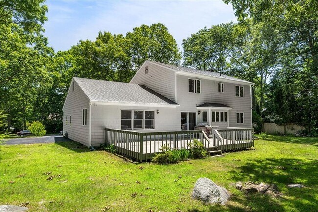 Foto del edificio - 80 Elderberry Ln