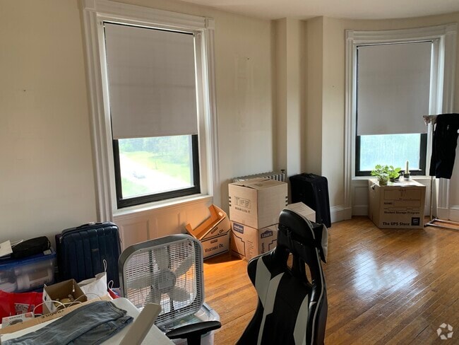 Building Photo - 501 Beacon St