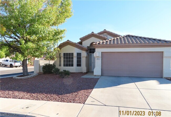 Foto del edificio - 991 Hidden Meadow Ave