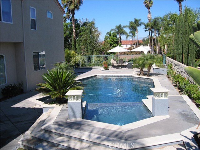 Foto del edificio - 5449 E Suncrest Rd