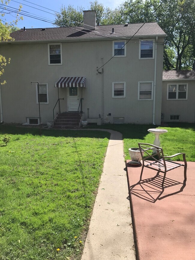 Foto del edificio - Spacious 1 Bedroom Apartment Near Downtown Sioux Falls!!