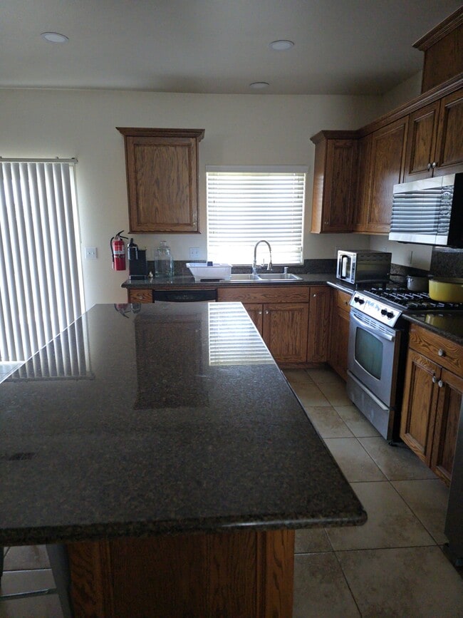Foto del edificio - 4350 W Iris Ave