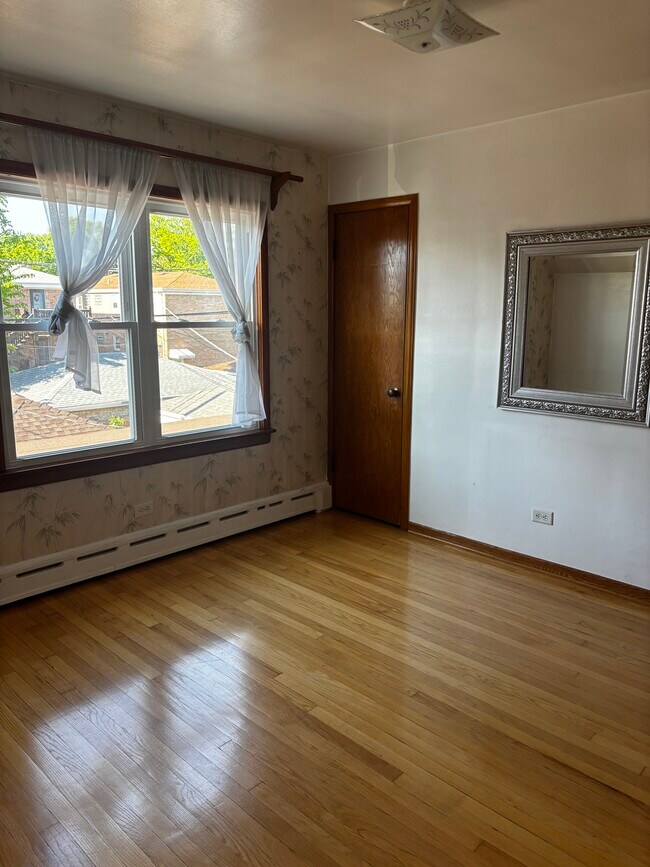 Foto del edificio - 5428 W Sunnyside Ave