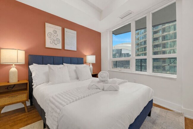 Building Photo - 20 Blue Jays Way