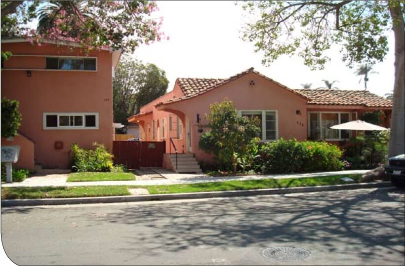 Primary Photo - 125-129 W Yanonali St