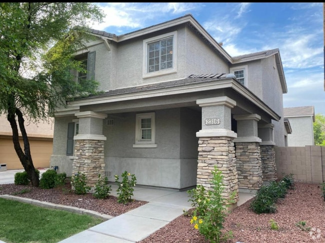 Building Photo - 2316 E Wayland Dr