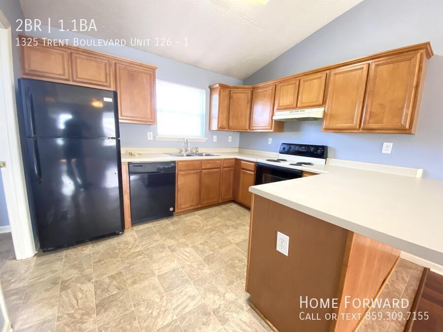 Primary Photo - 1325 Trent Blvd
