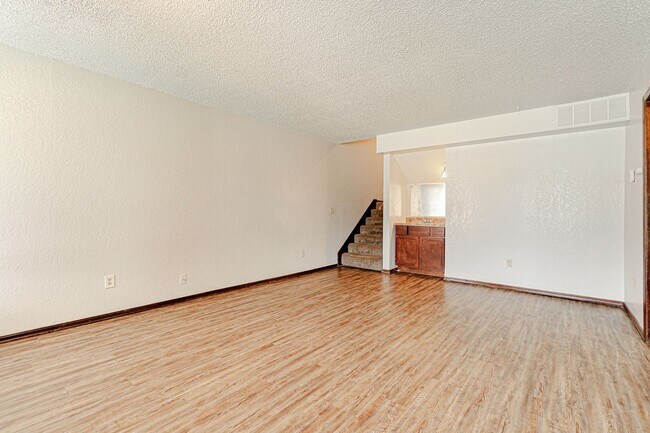 Foto del edificio - 3 Bed 2 Bath in OKC!