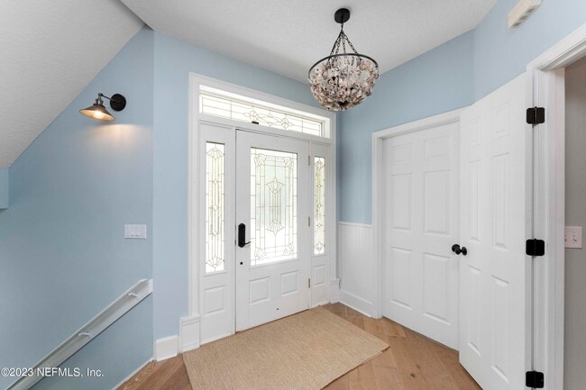 Building Photo - 670 Sherry Dr