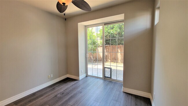 Foto del edificio - 676 Harrison Terrace