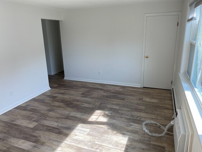 Building Photo - 6 Myles Standish Dr