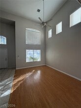 Building Photo - 1424 Red Sunset Ave