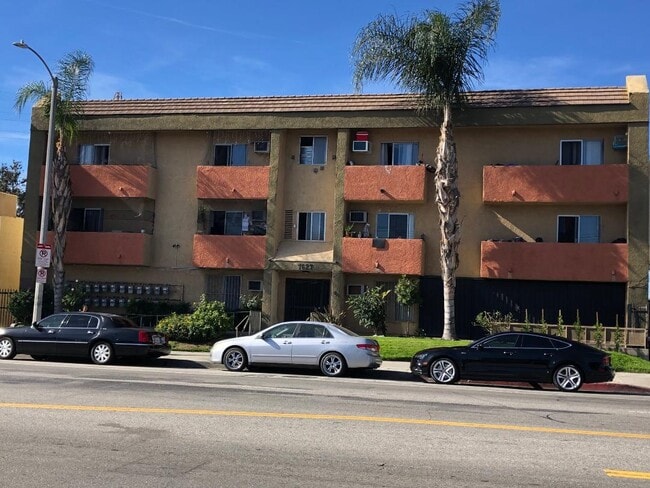 Building Photo - 7627 Laurel Canyon Blvd