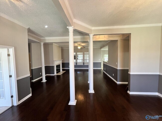 Building Photo - 301 Holly Springs Dr