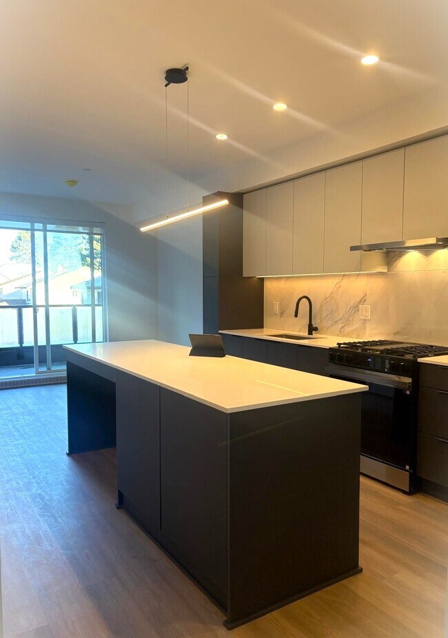 Photo du bâtiment - 7738 119A St