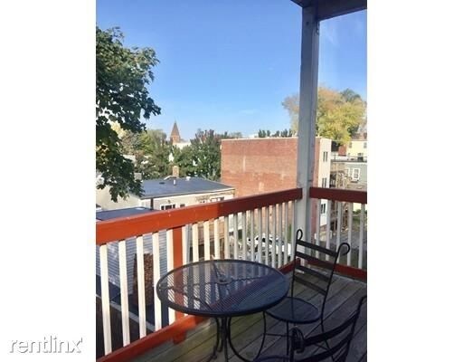 Foto del edificio - 2 br, 1 bath  - 57 Gates St # 2