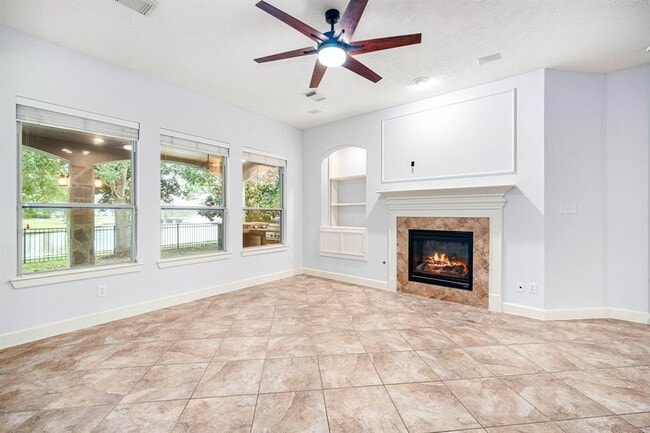 Building Photo - 2117 Quiet Falls Ln