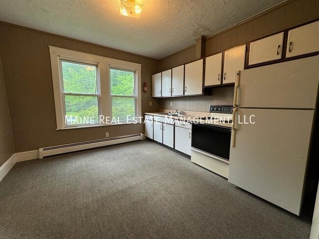 Building Photo - 13 Kidder St