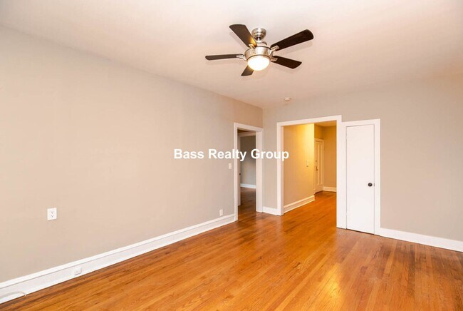 Building Photo - 1339 W Touhy Ave
