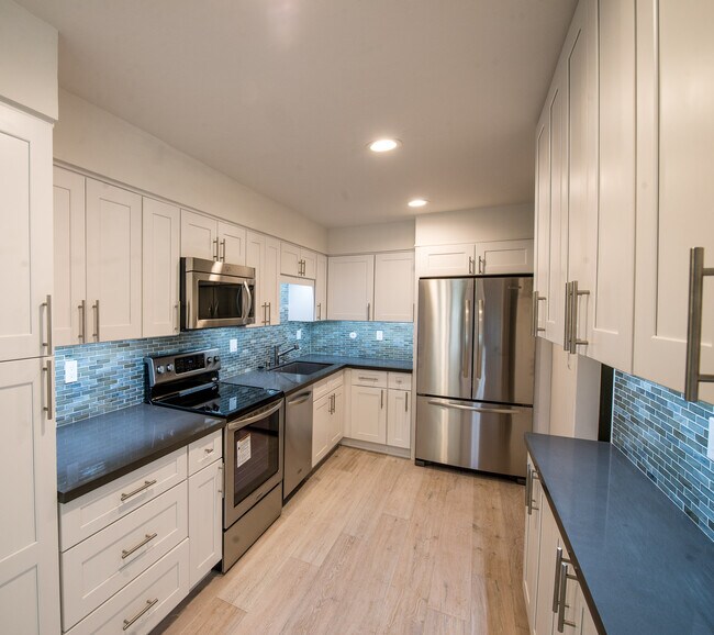Remodeled Kitchen - 5 Andrew Dr