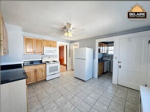 Building Photo - 107 2nd St