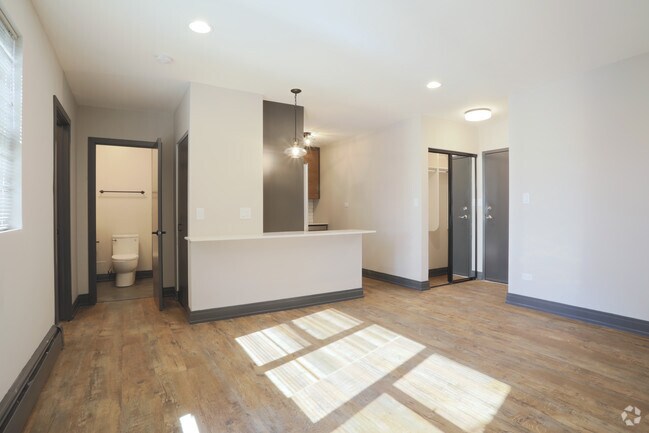 1HAB, 1BA - Sala de estar - Wrightwood - 512 W Wrightwood Ave