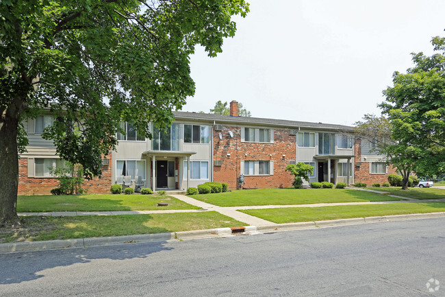 Building Photo - Patrick Henry Apartments