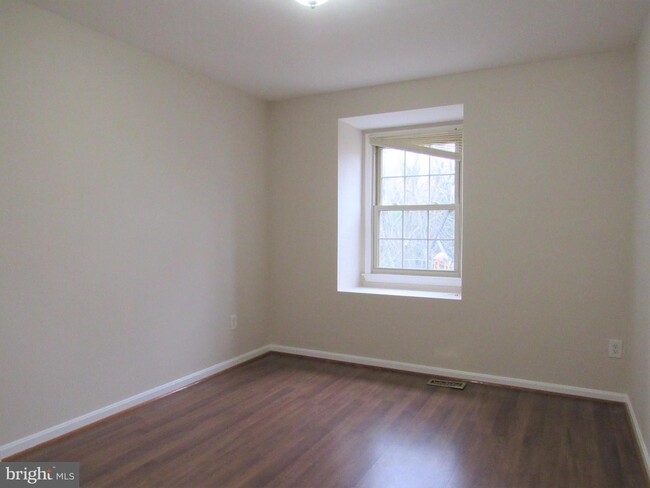 Building Photo - 4402 Chase Park Ct
