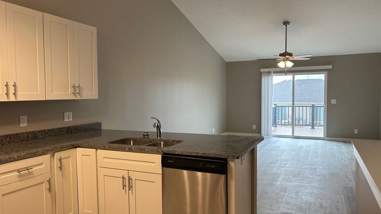 Foto principal - 1078 N 170th Ave