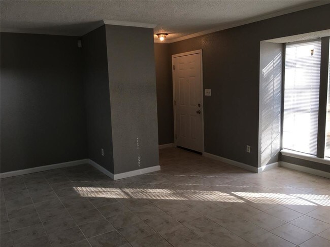 Foto del edificio - 8351 Nairn St