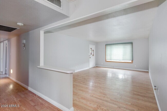 Foto del edificio - 1722 E Broadmor Dr