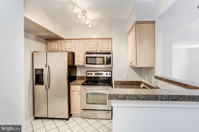 Building Photo - 5809 Nicholson Ln