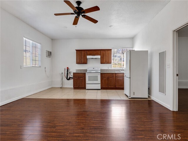 Foto del edificio - 23237 Roundup Way