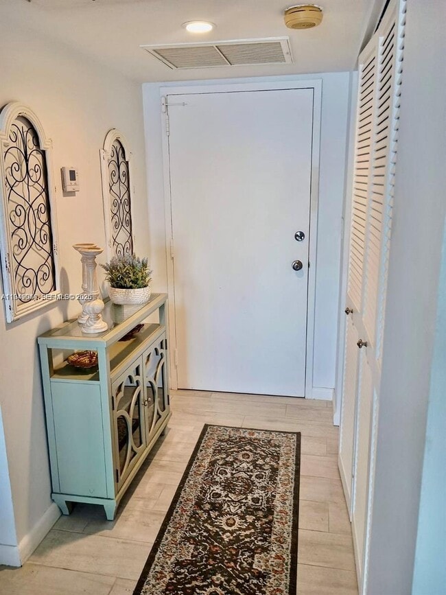 Foto del edificio - 11111 Biscayne Blvd