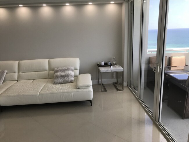 Foto del edificio - 3140 S Ocean Dr