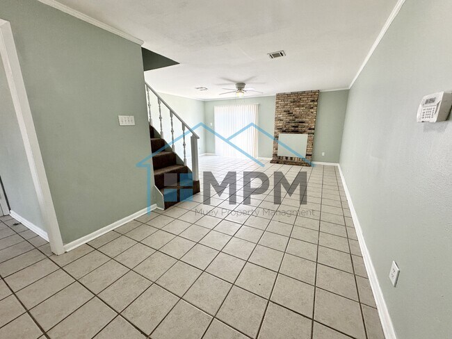 Foto del edificio - 49 Colonial Dr