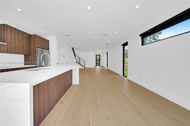 Foto del edificio - 2710 SW 34th Ave