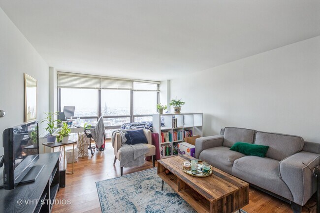 Foto del edificio - 1636 N Wells St