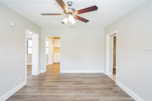 Building Photo - 832 Bethune Dr