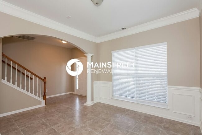 Building Photo - 5 Bedroom Pet-Friendly Home in Charlotte, ...